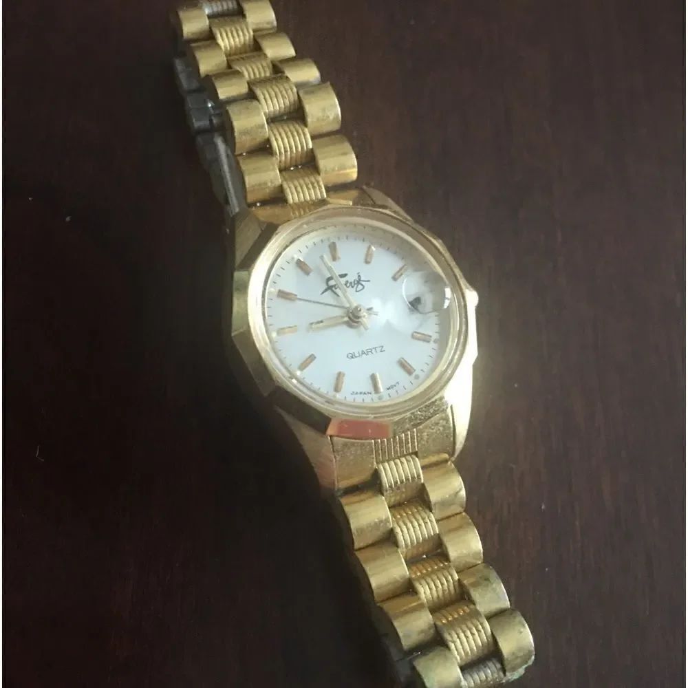 Adjustable gold Quartz watch vintage